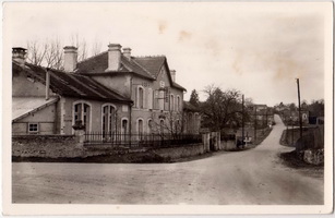 Le groupe scolaire et route de St-Georges