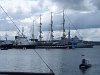 Balade la veille des fêtes, avec la Thalassa (Ifremer) amarrée à côté du 4 mâts barque russe, le Krusenstern.