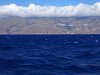 Le temps est venté et la mer agitée dans la traversée entre Kea et Tinos ...