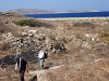 Nous avons pique-niqué sur la plage de galet du second plan.