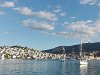 Nous retrouvons notre mouillage devant le port de Poros avec le soleil de retour ...