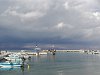 Joli petit port avec uniquement des bateaux locaux à Souvalas.