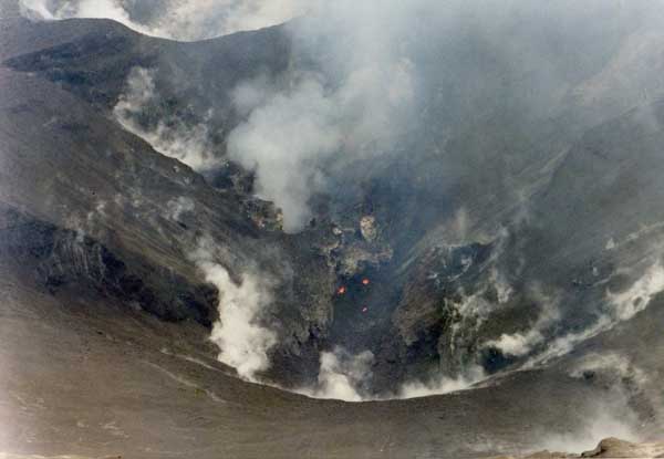 Cratère du volcan Tanna