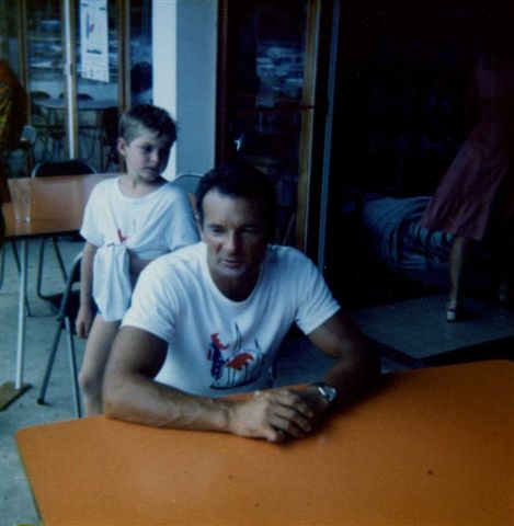 Le jour de l'arrivée d' Eric Tabarly avec son équipage sur Pen Duick VI pour quelques jours d'escale à Nouméa