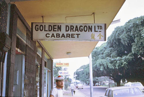 Radio Roeder (alias tictac) au Golden Dragon à Suva