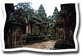 Banteay Srei sous la pluie