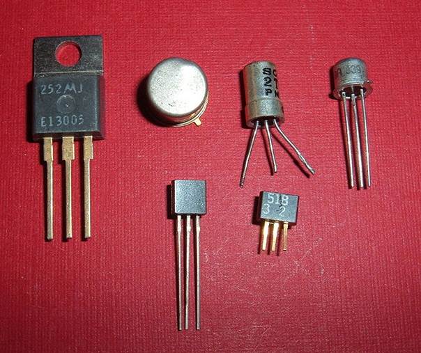 Fichier:Transistors.agr.jpg