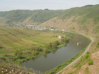 Calmont : vue sur Bremm, la Klosterruine & la Moselle