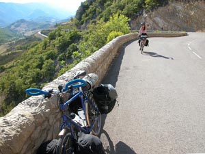 Climbing up the D177 to the Plateau De Vaucluse