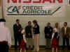 remise du diplome et drapeau par Mme Huet (FFBB)