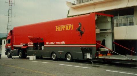 camion ferrari 1994 iveco turbostar 1.jpg (18579 octets)
