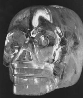 Crâne de cristal du Musée de l'Homme à Paris (cristal clair)